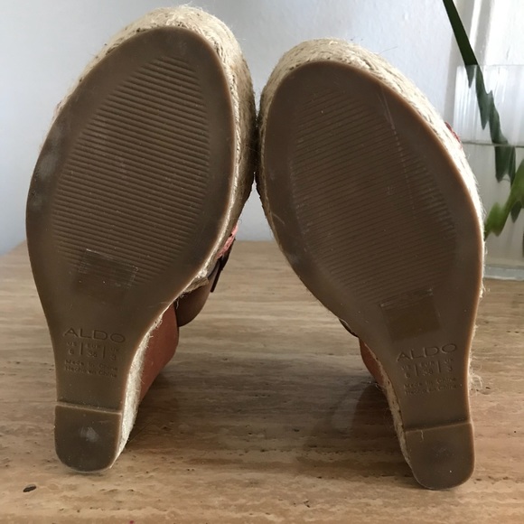 Aldo Wedges size 6 - Picture 5 of 6